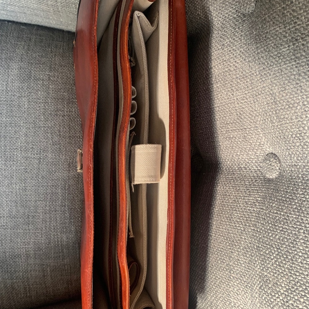 Full-grain vegetable-tanned leather briefcase - made in Italy - Bosca - Picture 12 of 12